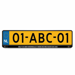 Help!!! Ik ben verdwaald!!! Neem me mee naar huis aub. kenteken sticker (2 stuks) Help!!! Ik ben verdwaald!!! Neem me mee naar huis aub. kenteken sticker (2 stuks)